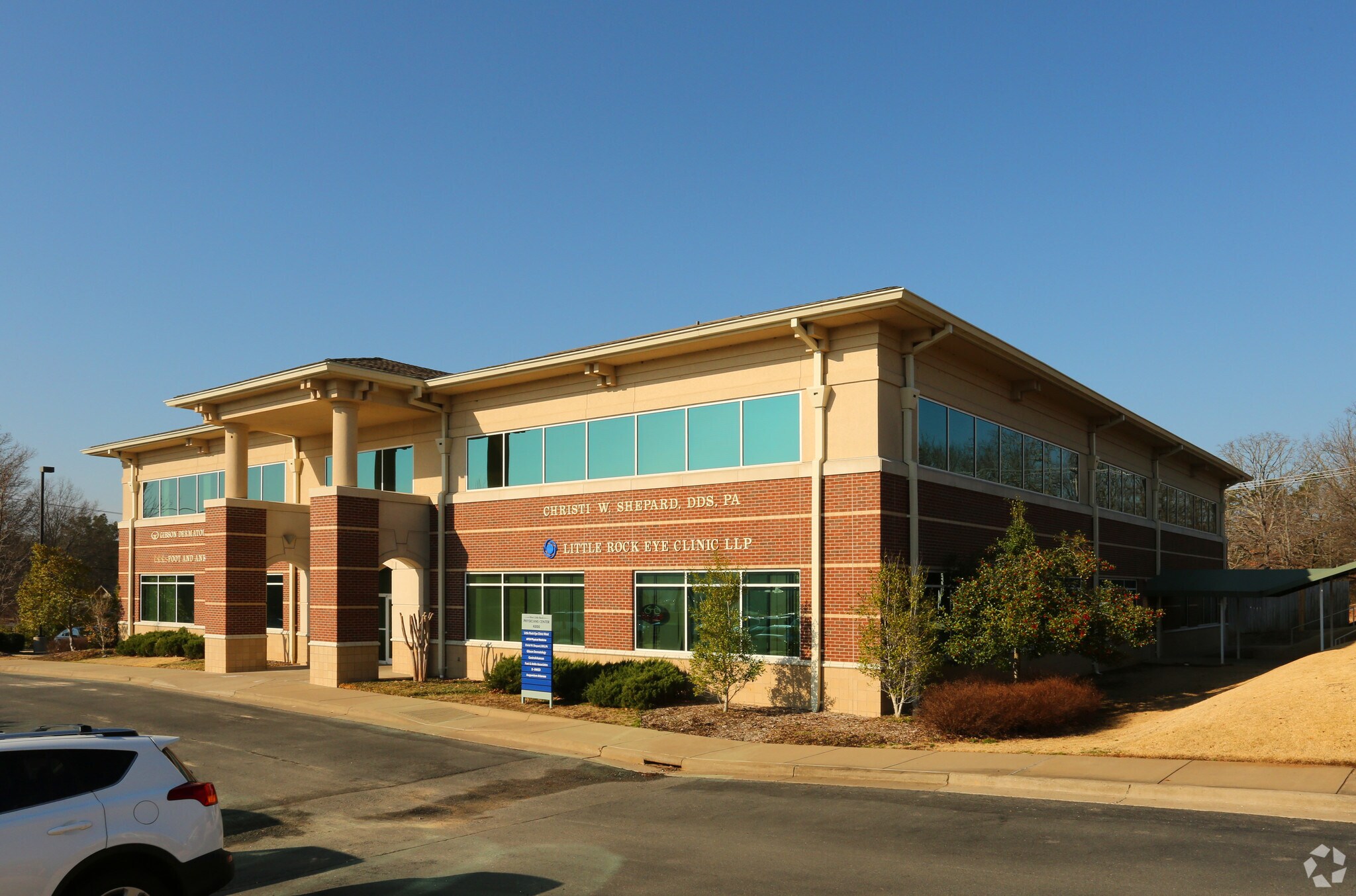 4200 N Rodney Parham Rd, Little Rock, AR à louer Photo principale– Image 1 sur 2
