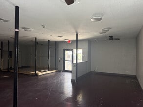 1211 N 1st Ave, Saint Petersburg, FL à louer Photo intérieure– Image 2 sur 5