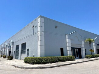 Plus de détails pour 2101-2177 NW 22nd St, Pompano Beach, FL - Industriel/Logistique à louer