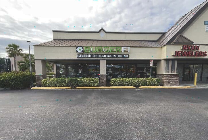 14960 Tamiami Trl E, Naples, FL à louer - Photo de l’immeuble – Image 3 sur 7