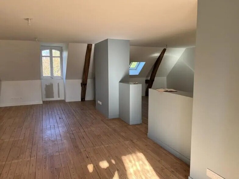 Local commercial dans Joué-lès-Tours à louer - Photo intérieure – Image 2 sur 3