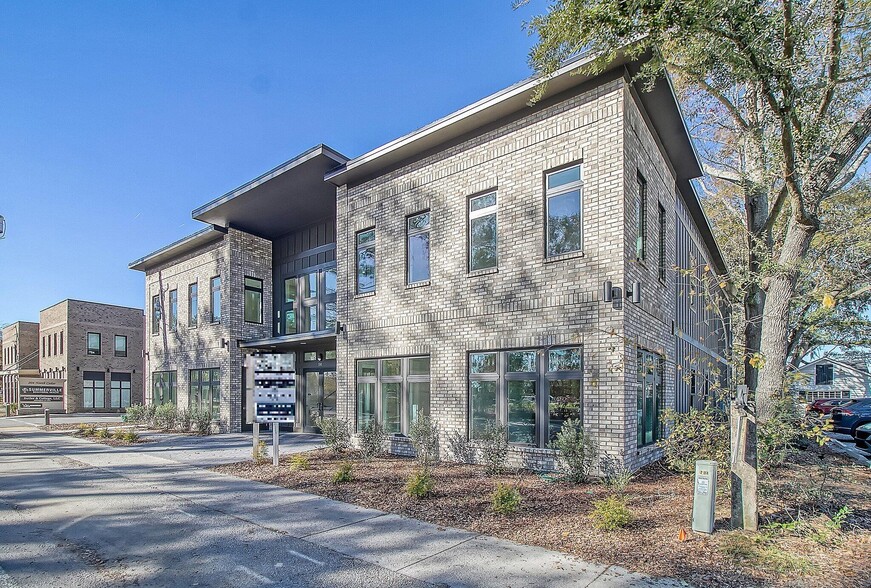 208 N Cedar St, Summerville, SC à vendre - Photo de l’immeuble – Image 3 sur 25