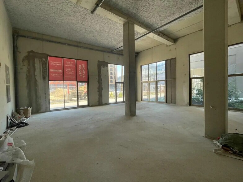 Local d'activités dans Vitry-sur-Seine à vendre - Photo de l’immeuble – Image 2 sur 7