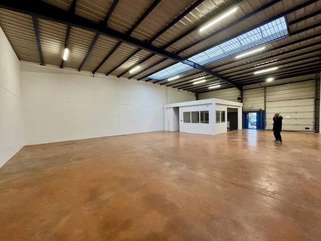 Plus de détails pour 18 Allée Louis Breguet, Villepinte - Local d'activités à louer