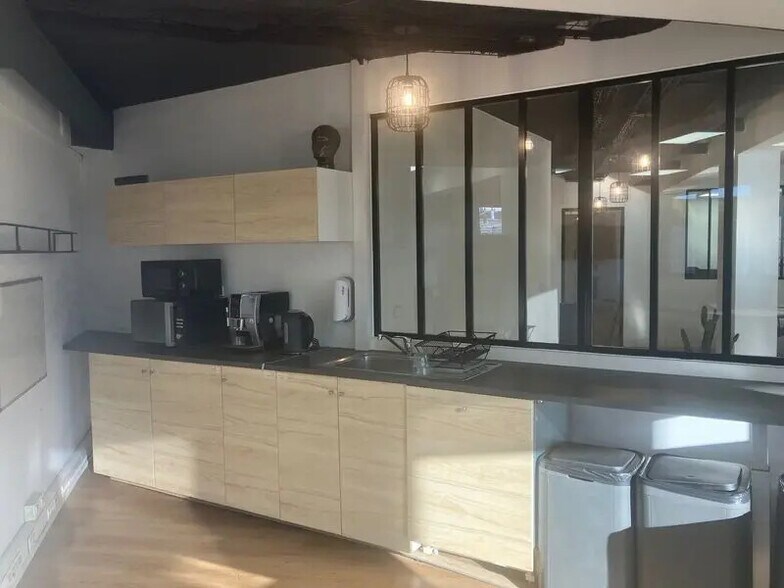 Bureau dans Paris à louer - Photo de l’immeuble – Image 3 sur 11