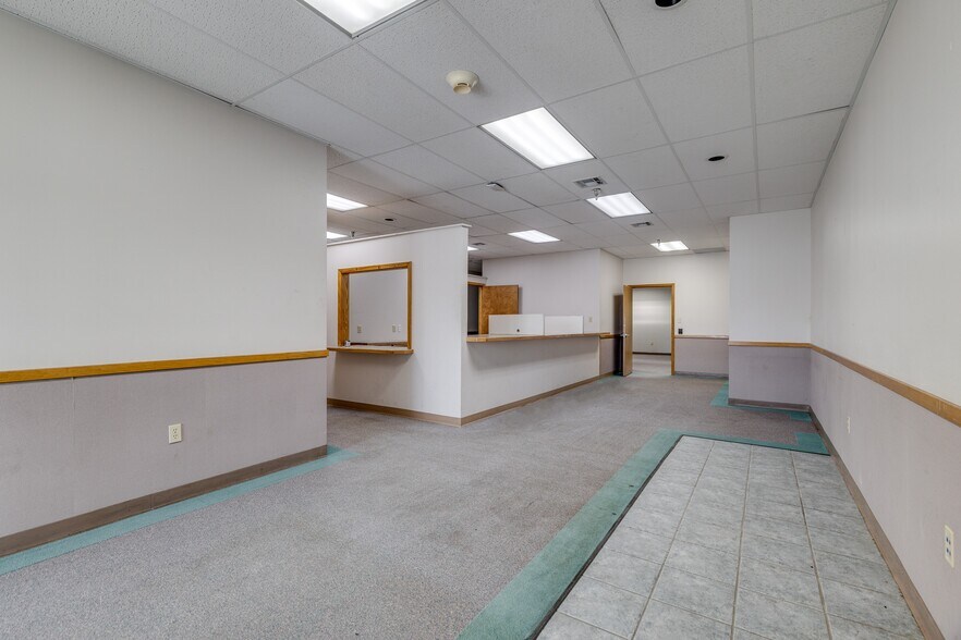401 Thomas Rd, West Monroe, LA à louer - Photo intérieure – Image 3 sur 29