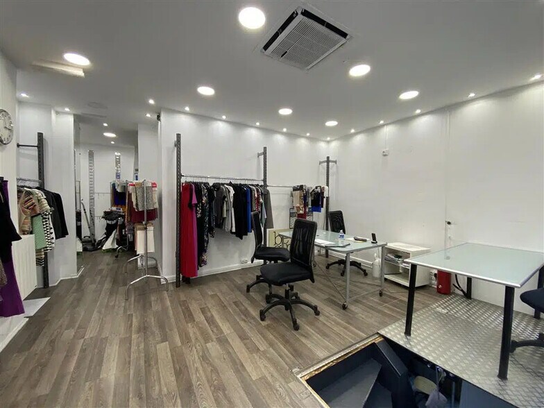 Local commercial dans Paris à louer - Photo de l’immeuble – Image 3 sur 7