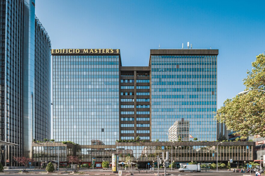 Avenida del General Perón, 38 B, Madrid, Madrid à louer - Photo de l’immeuble – Image 2 sur 8