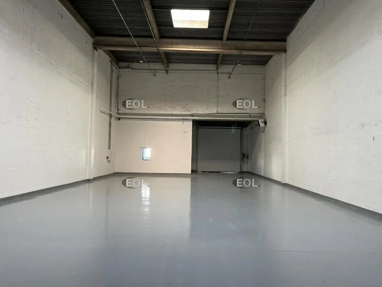 Local d’activités dans Gennevilliers à louer - Photo de l’immeuble – Image 3 sur 9