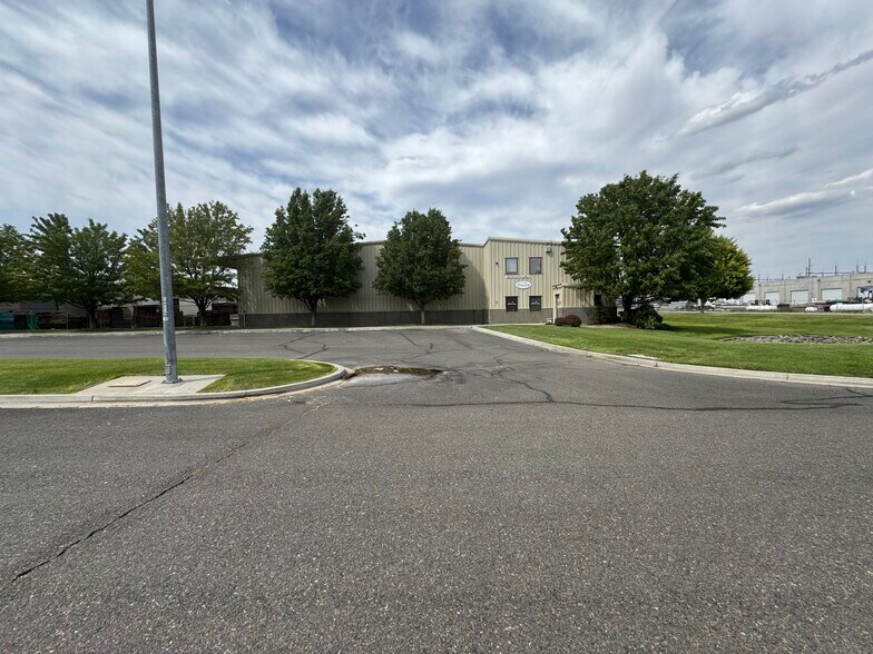 2900 Sutherland Dr, Union Gap, WA à louer - Photo de l’immeuble – Image 1 sur 17