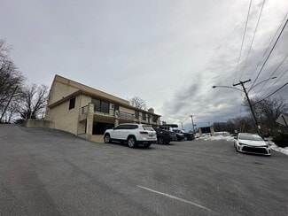 Plus de détails pour 2 N Lakeside Ave, Berwyn, PA - Bureau/Local commercial à louer