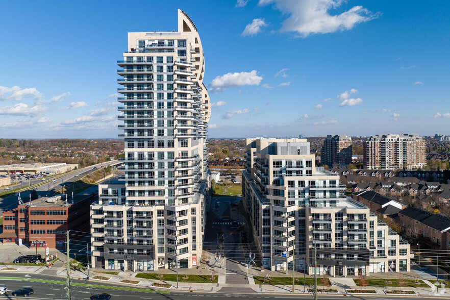 9201 Yonge St, Richmond Hill, ON à vendre - Photo de l’immeuble – Image 3 sur 7