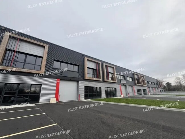Plus de détails pour Le Bois De La Noue, Saint-Étienne-de-Montluc - Industriel/Logistique à louer
