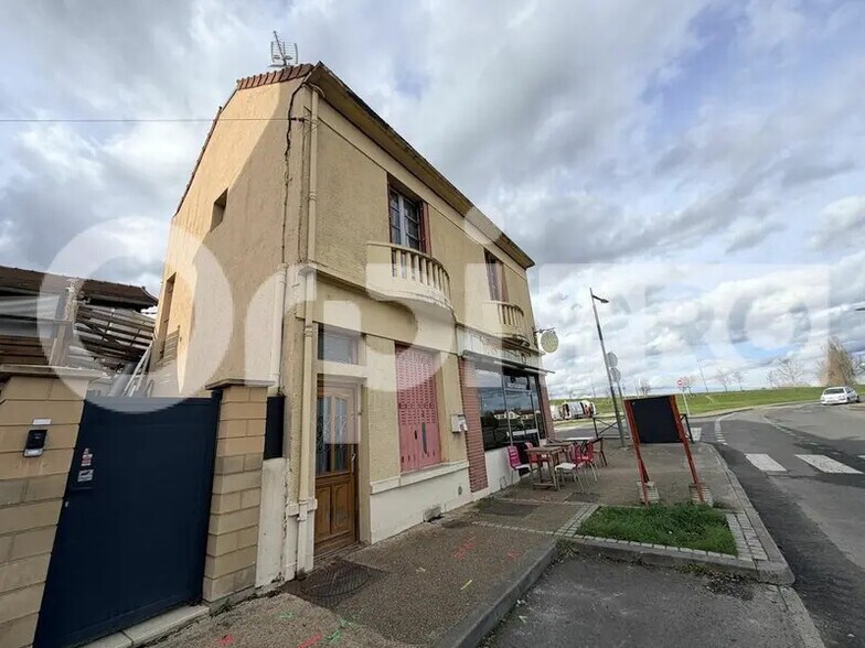 Local d'activités dans Montluçon à vendre - Photo de l’immeuble – Image 2 sur 8
