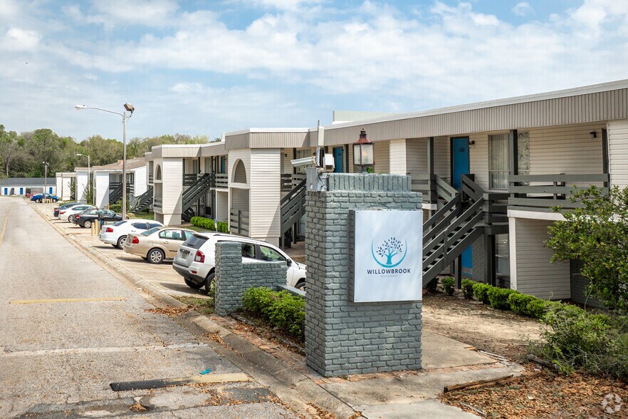 4600 Twin Oaks Dr, Pensacola, FL à vendre - Photo de l’immeuble – Image 3 sur 32