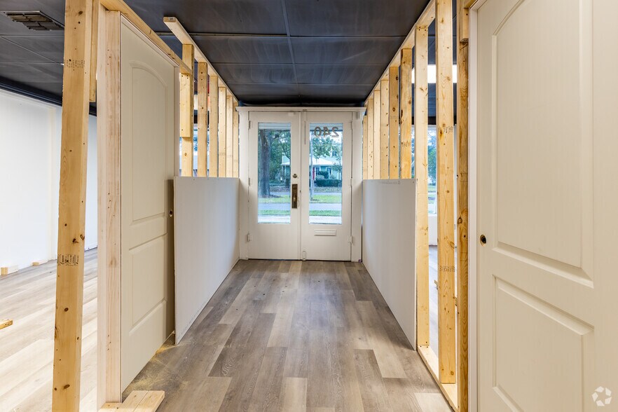 244 E Graves Ave, Orange City, FL à louer - Photo intérieure – Image 2 sur 75