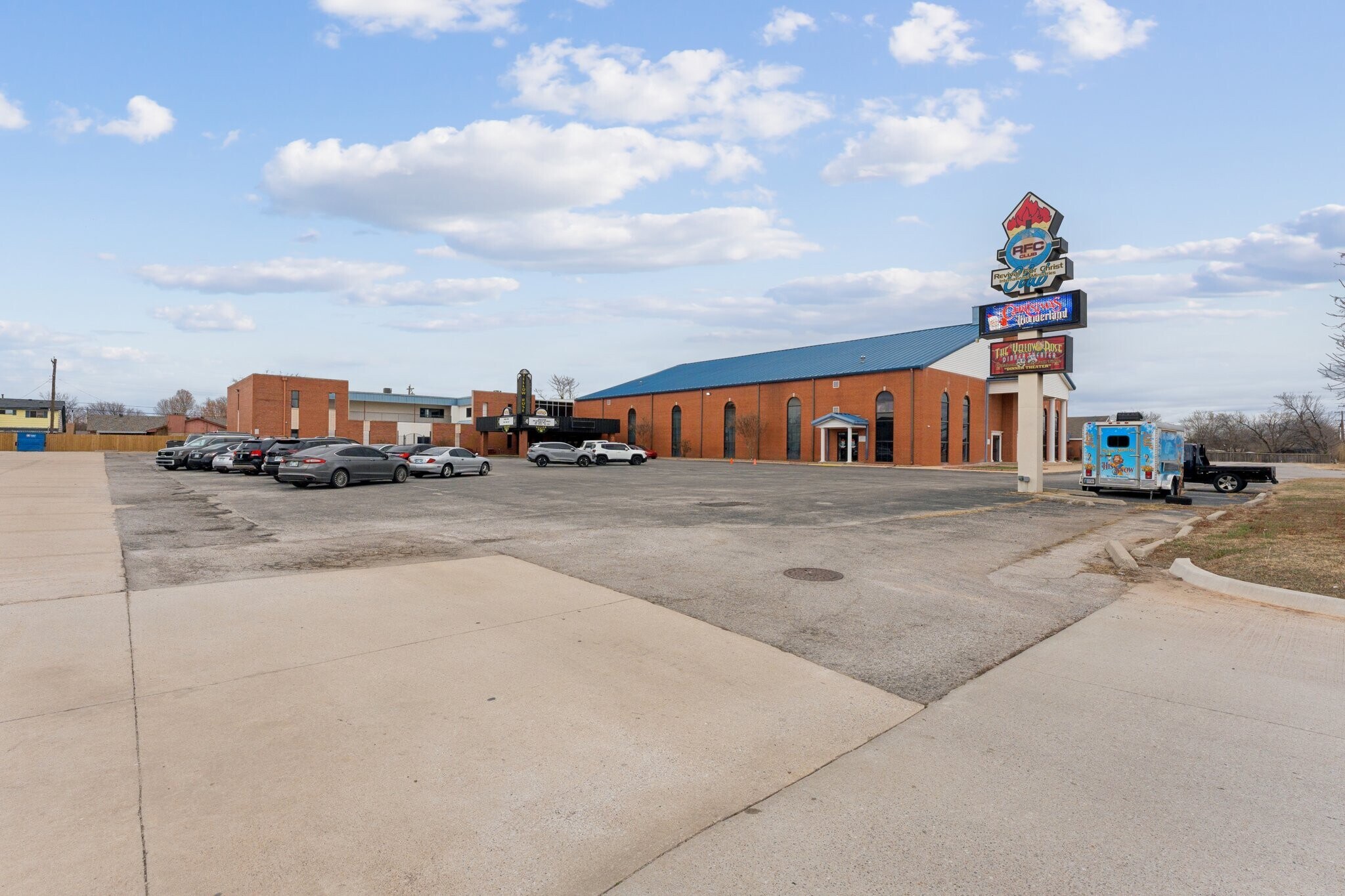 1005 SW 4th St, Moore, OK à vendre Photo principale– Image 1 sur 31