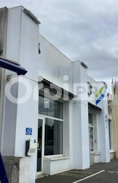 Local commercial dans Saran à louer - Photo de l’immeuble – Image 2 sur 5