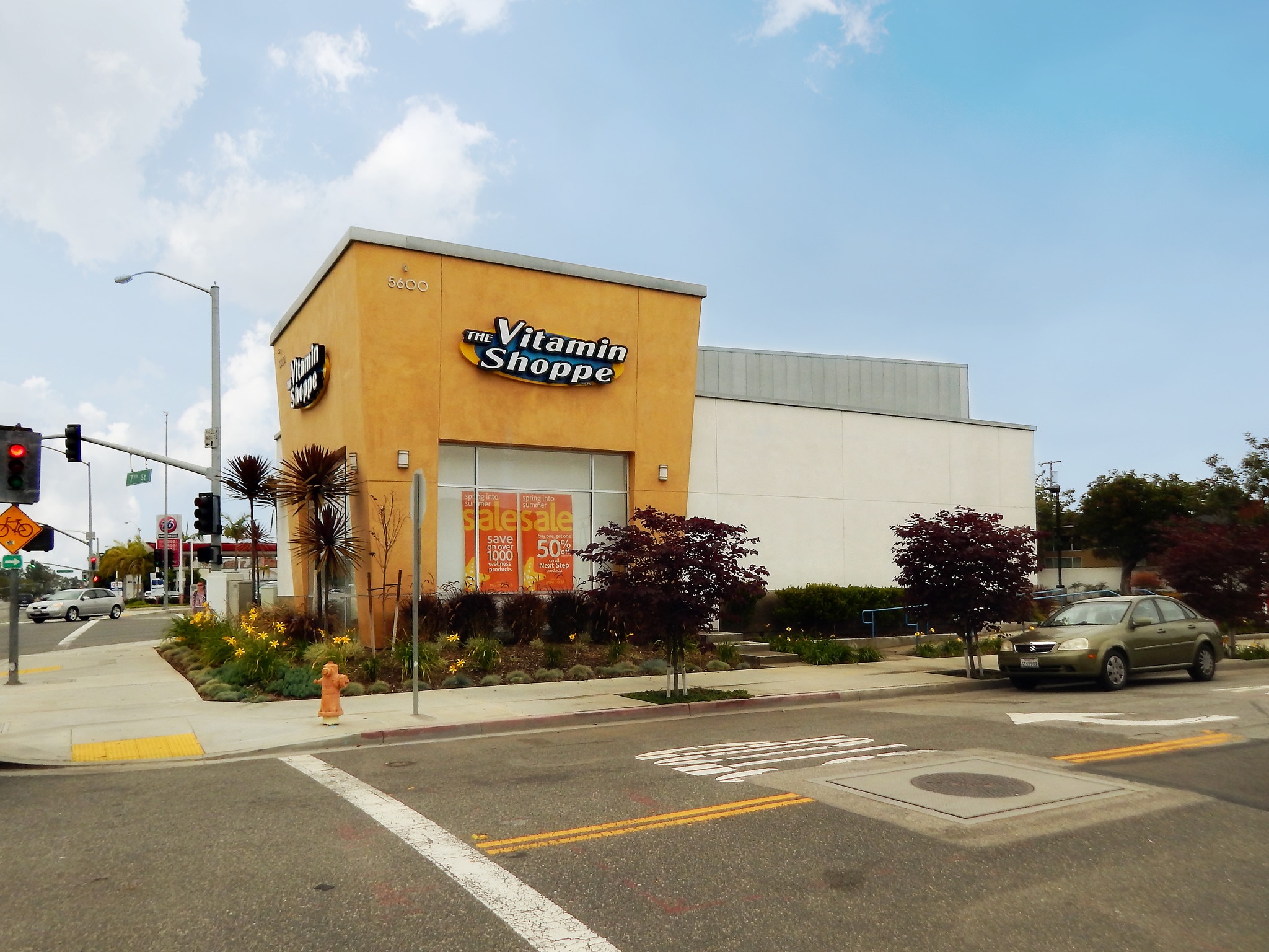 5600 E 7th St, Long Beach, CA à louer Photo principale– Image 1 sur 8