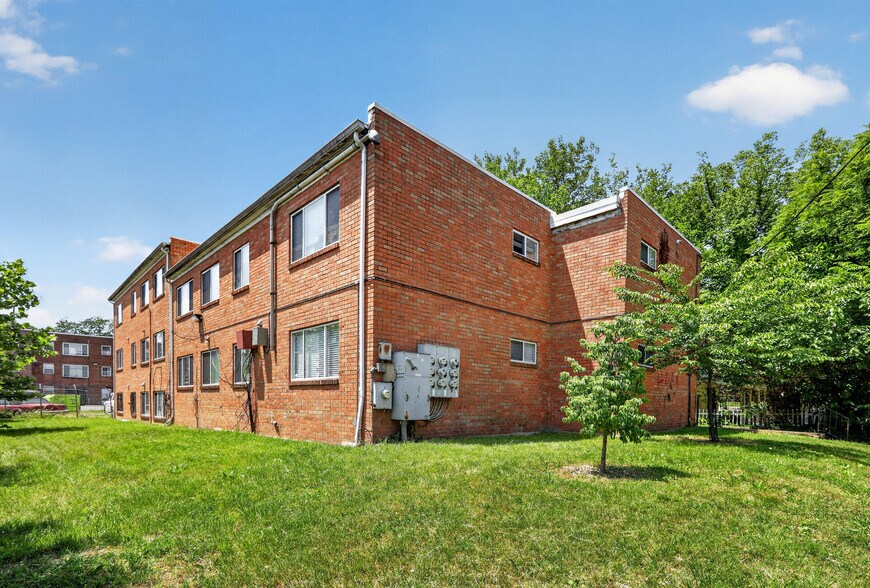 Atlantic Gardens portefeuille de 5 biens à vendre sur LoopNet.fr - Photo de l’immeuble – Image 1 sur 4
