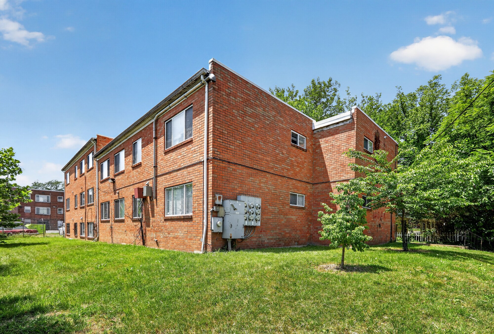 Atlantic Gardens portefeuille de 5 biens à vendre sur LoopNet.fr Photo de l’immeuble– Image 1 sur 5