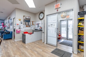 8501 New Utrecht Ave, Brooklyn, NY à louer Photo intérieure– Image 2 sur 9