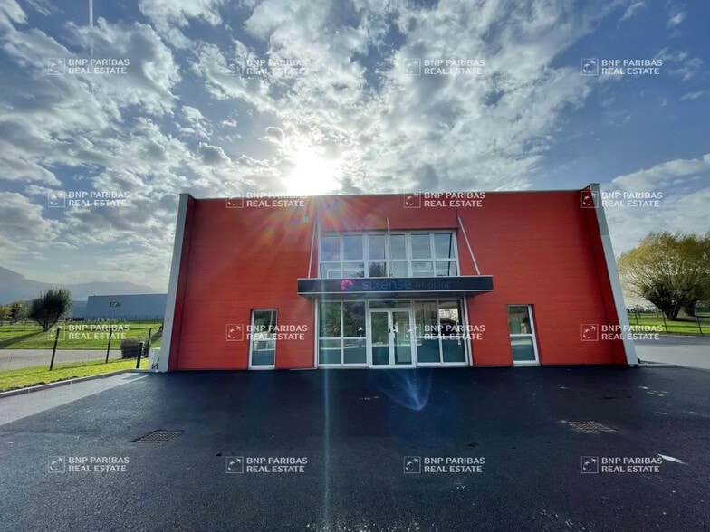 Bureau dans Voiron à louer - Photo de l’immeuble – Image 1 sur 8
