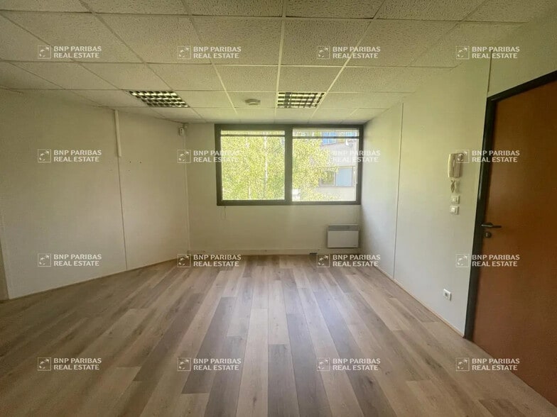 Bureau dans Rennes à vendre - Photo de l’immeuble – Image 2 sur 9