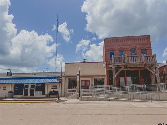 122 E Frank St, Grand Saline, TX à vendre - Photo de l’immeuble – Image 2 sur 10