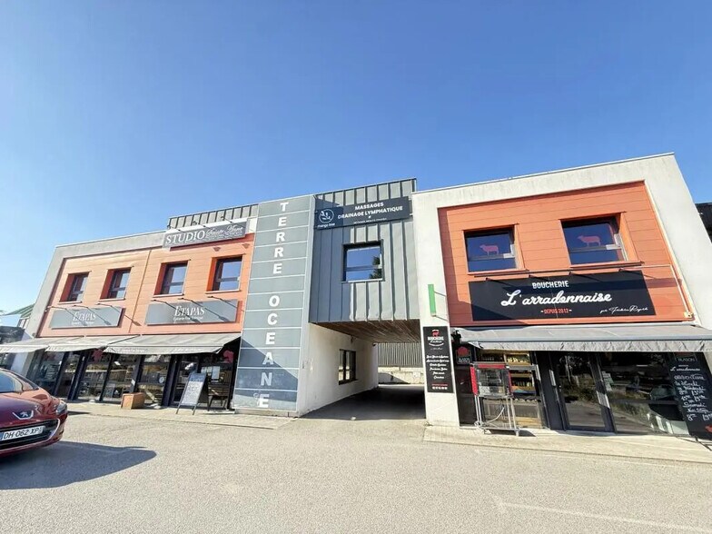 Bureau dans Arradon à louer - Photo de l’immeuble – Image 1 sur 3