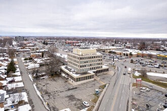 350 Boul Arthur-Sauvé, St-Eustache, QC - VUE AÉRIENNE vue de carte