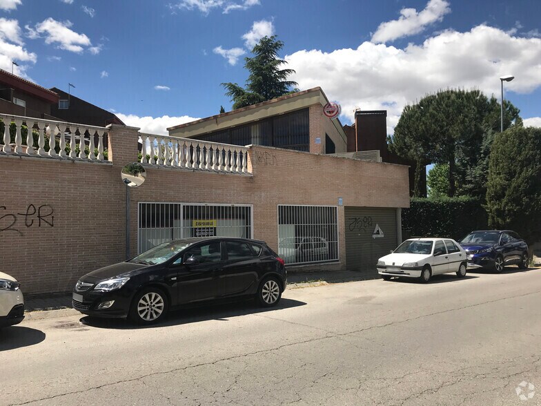 Local commercial dans Paracuellos de Jarama, Madrid à vendre - Photo de l’immeuble – Image 2 sur 3