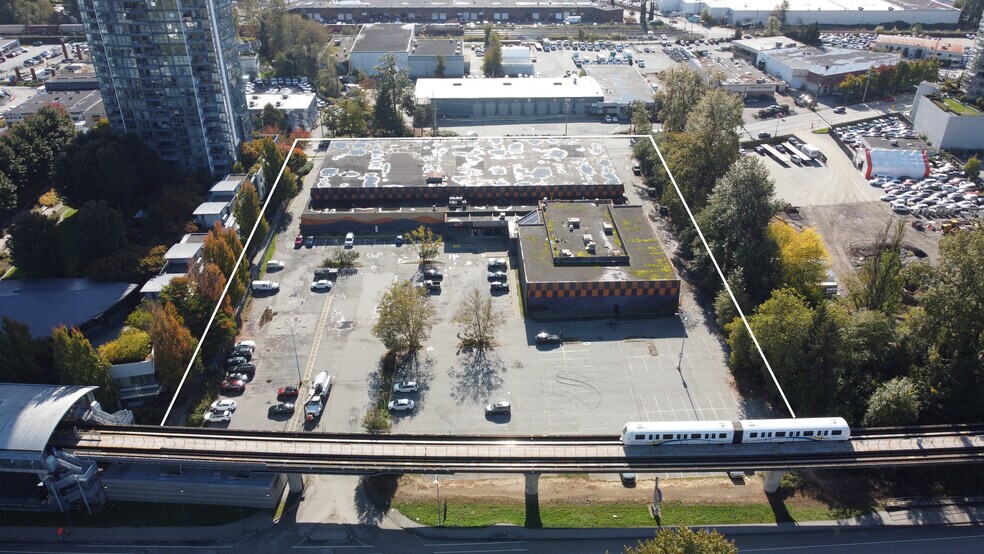5502 Lougheed Hwy, Burnaby, BC à vendre - Photo de l’immeuble – Image 2 sur 5