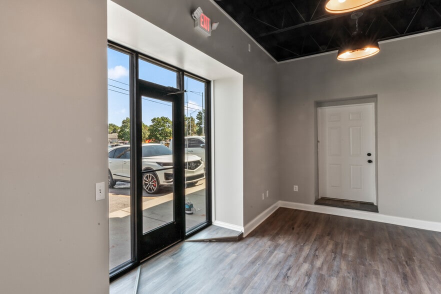 7801-7811 Shawnee Mission Pky, Overland Park, KS à louer - Photo de l’immeuble – Image 3 sur 14