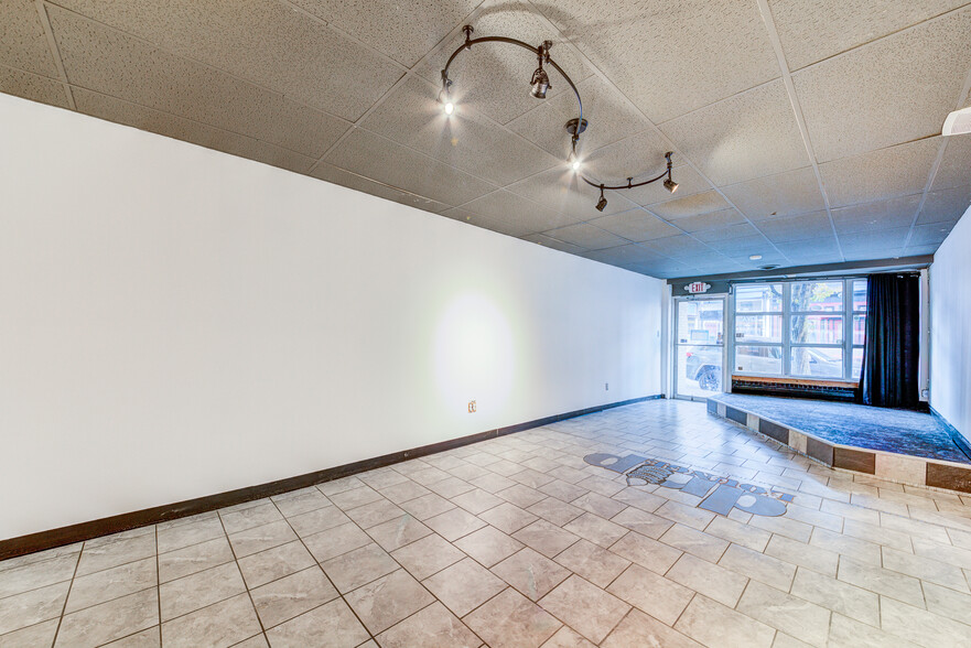 749-755 E Warrington Ave, Pittsburgh, PA à louer - Photo de l’immeuble – Image 3 sur 31