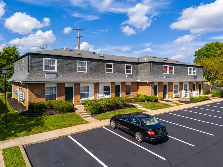 5596 Autumn Chase Dr, Columbus, OH à vendre - Photo de l’immeuble – Image 3 sur 37