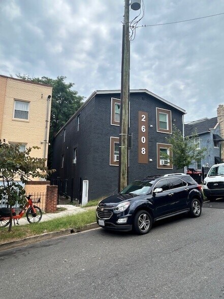 2608 Bowen Rd SE, Washington, DC à vendre - Photo de l’immeuble – Image 2 sur 3