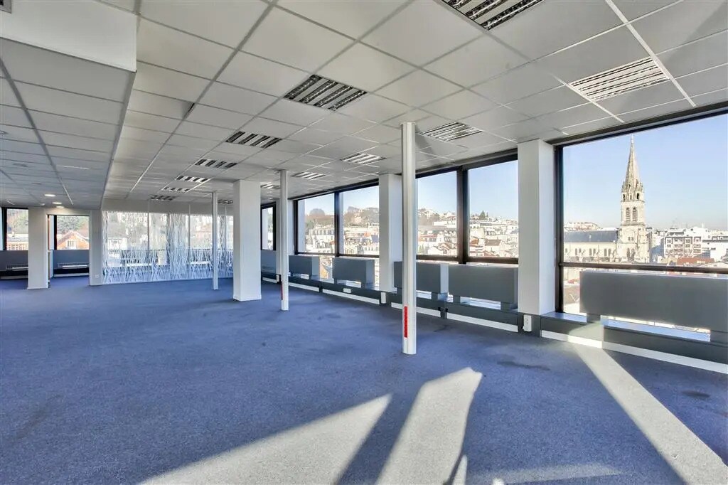 Bureau dans Saint-Cloud à louer Photo de l’immeuble– Image 1 sur 10