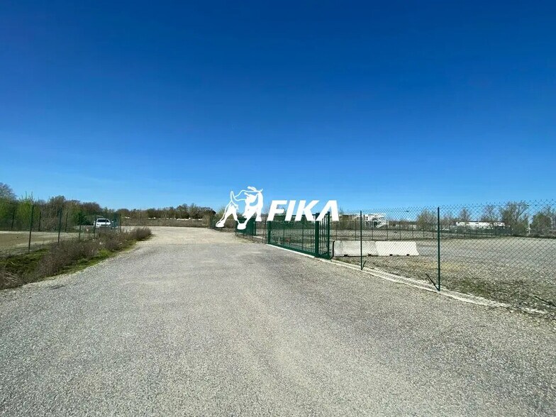 Local d’activités dans Portet-sur-Garonne à louer - Photo de l’immeuble – Image 2 sur 7