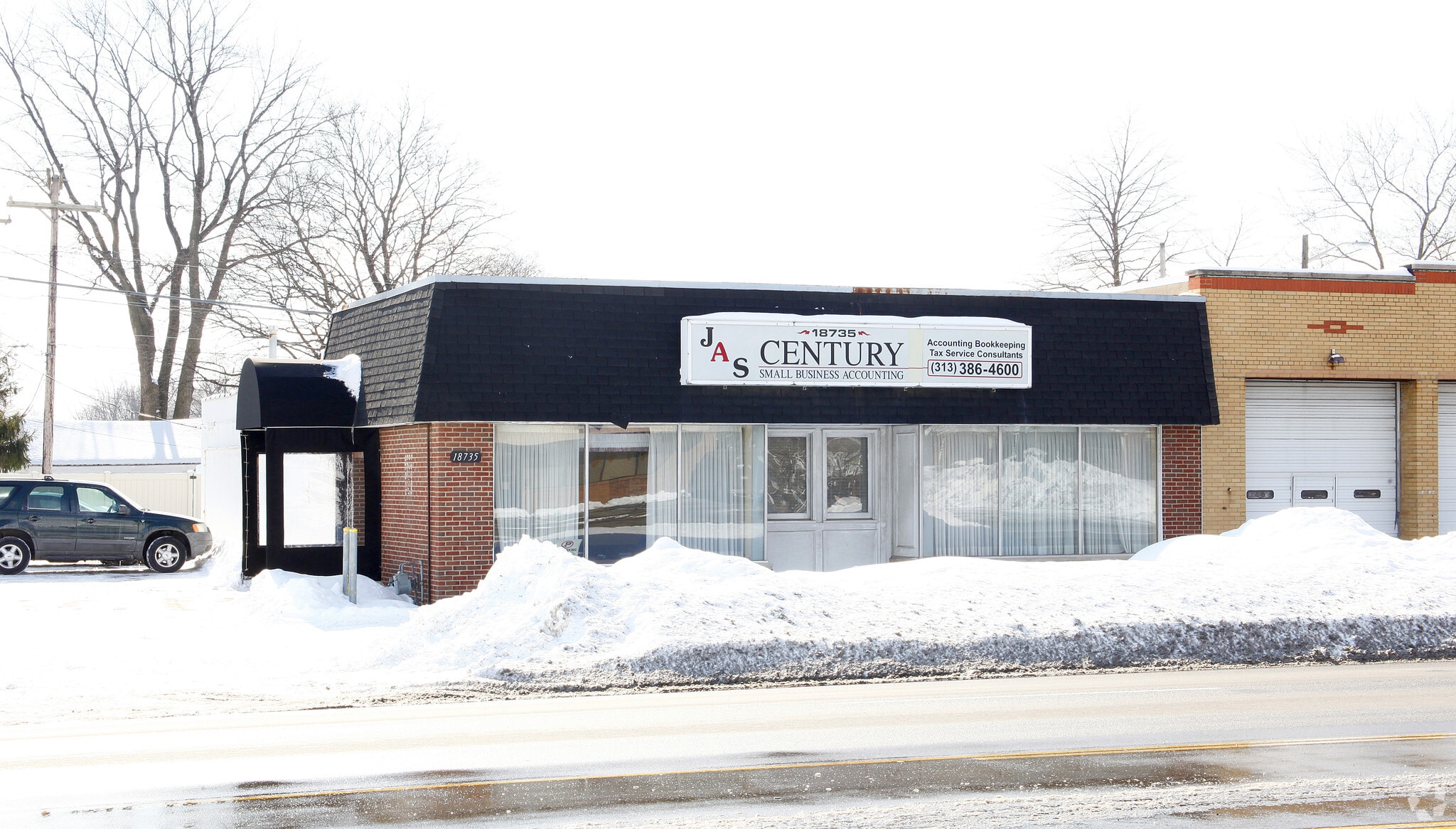 18735 Ecorse Rd, Allen Park, MI à louer Photo principale– Image 1 sur 64