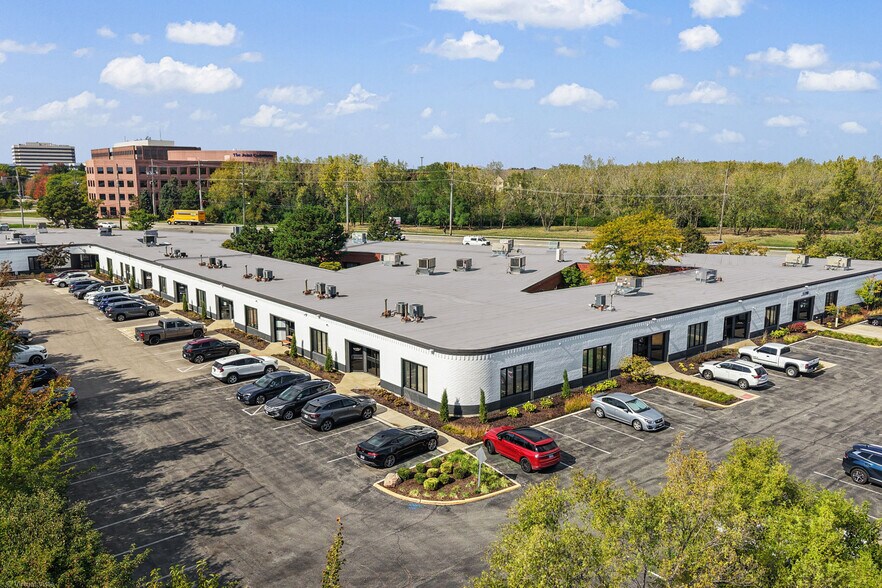 17W775 Butterfield Road (Midwest Office Center), Oakbrook Terrace, IL à louer - Photo de l’immeuble – Image 1 sur 8