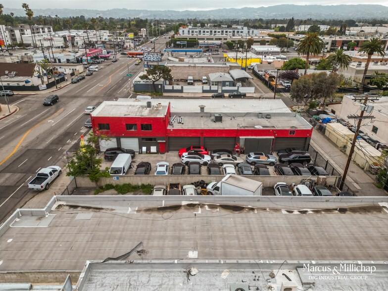 7243 Woodley Ave, Van Nuys, CA à vendre - Photo de l’immeuble – Image 2 sur 6