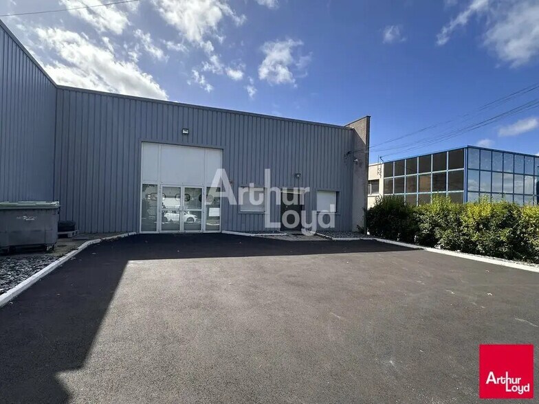 Local d’activités dans Cesson-Sévigné à louer - Photo de l’immeuble – Image 1 sur 4