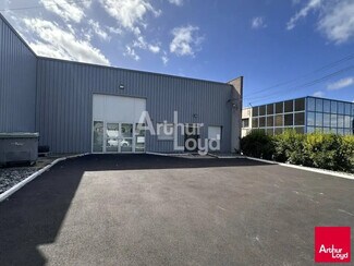 Plus de détails pour Local d'activités à louer