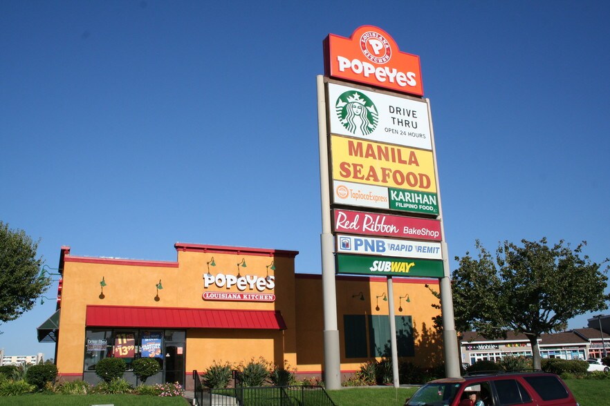 2240 E Plaza Blvd, National City, CA à vendre - Photo de l’immeuble – Image 3 sur 6