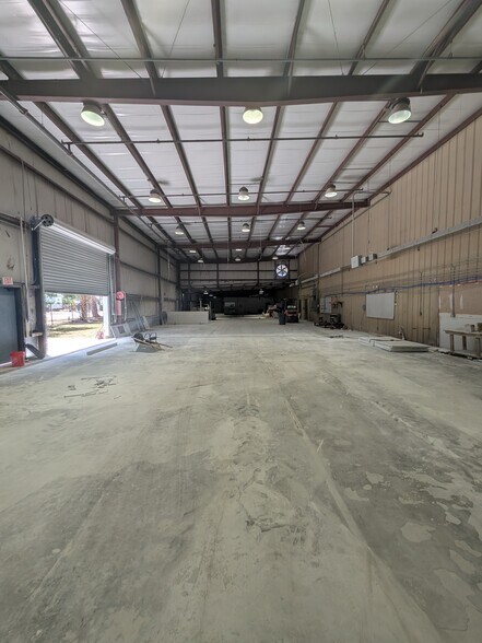 6205 31st St E, Bradenton, FL à louer - Photo de l’immeuble – Image 3 sur 13