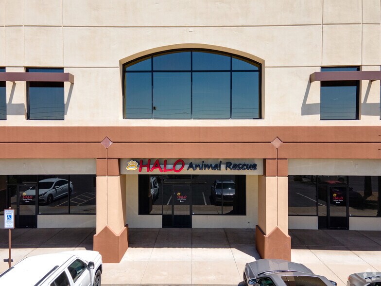 3227 E Bell Rd, Phoenix, AZ à vendre - Photo de l’immeuble – Image 3 sur 6