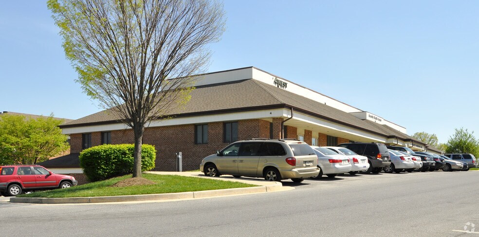7001 Johnnycake Rd, Catonsville, MD à louer - Photo principale – Image 2 sur 13