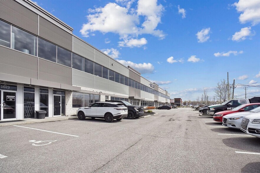 1015-1037 Rue Des Forges, Terrebonne, QC à louer - Photo de l’immeuble – Image 2 sur 8