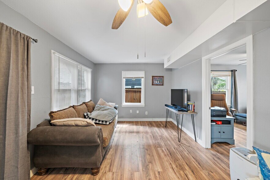 609 Sealy St, Galveston, TX à vendre - Photo intérieure – Image 1 sur 18